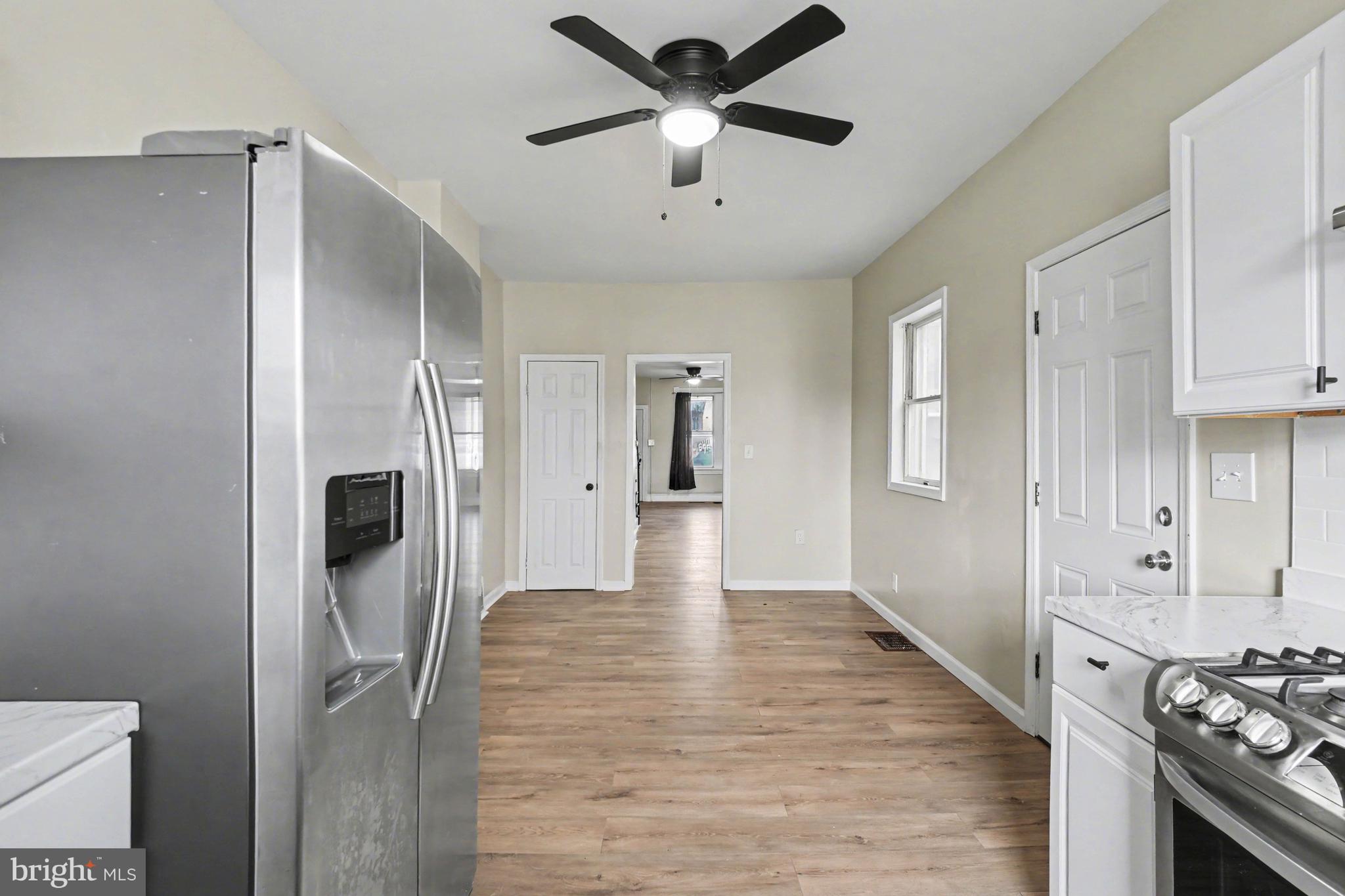 225 W LANCASTER AVENUE