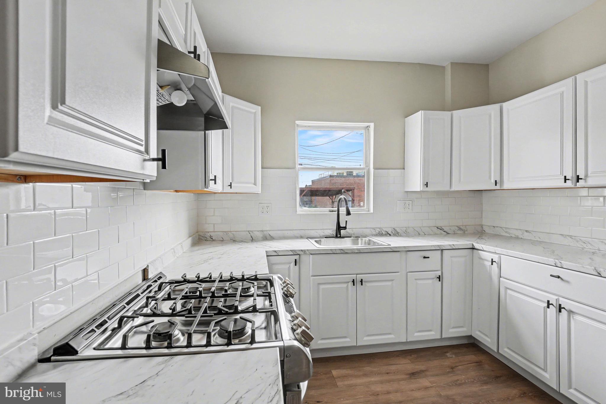 225 W LANCASTER AVENUE