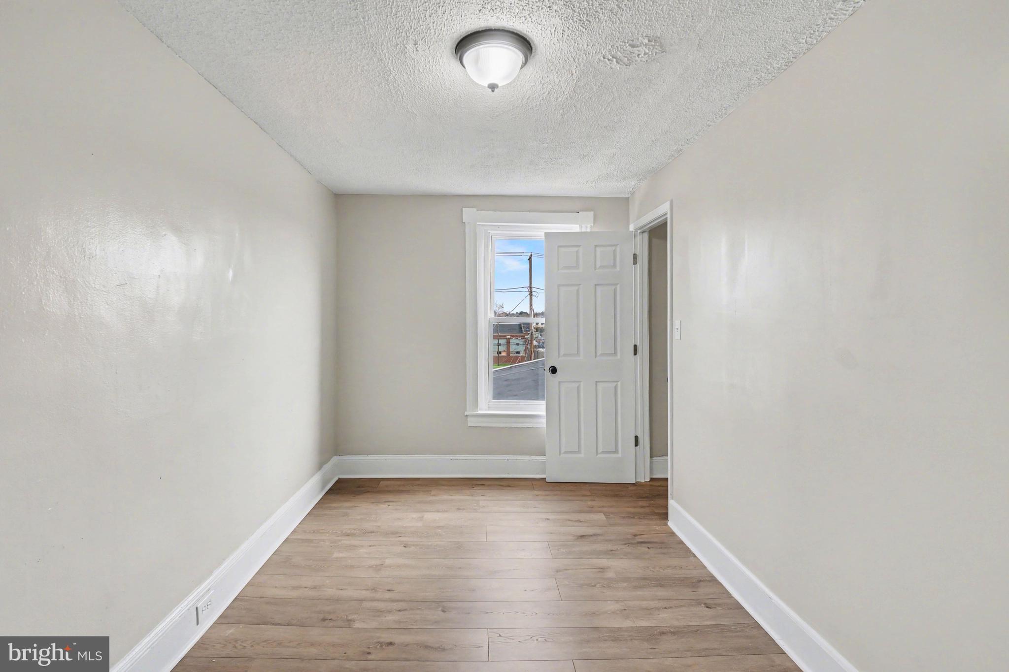 225 W LANCASTER AVENUE