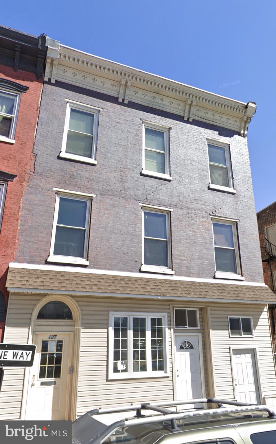 127 S 3RD STREET