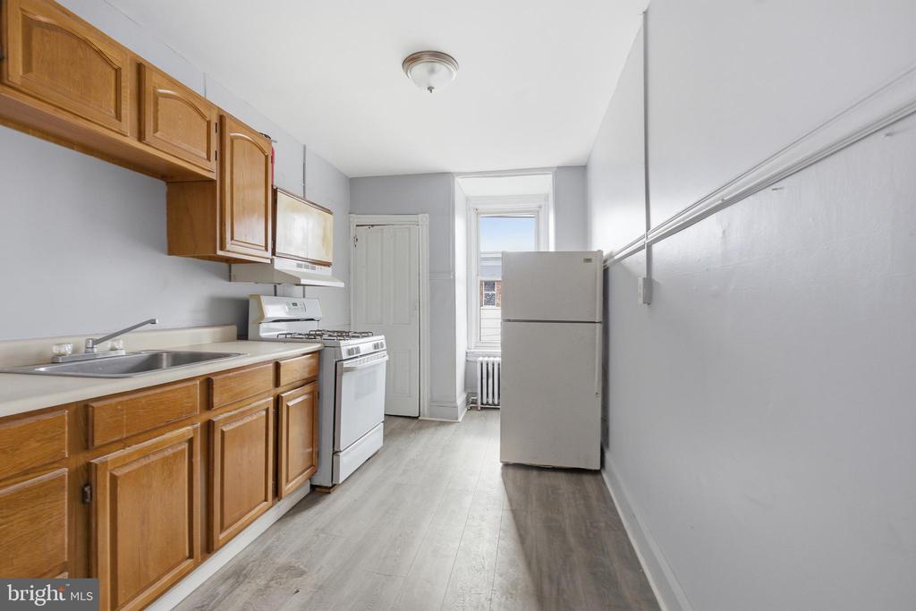 749 N 9TH STREET