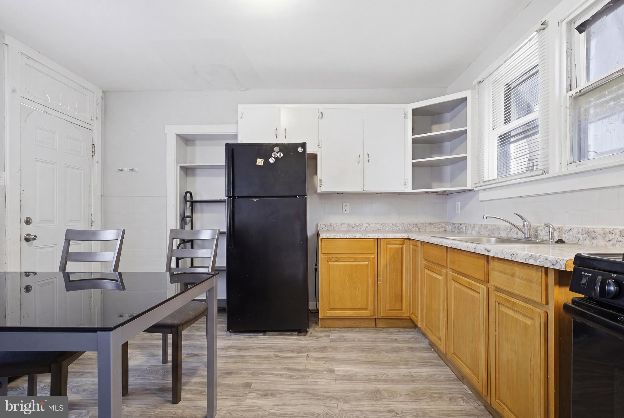 749 N 9TH STREET