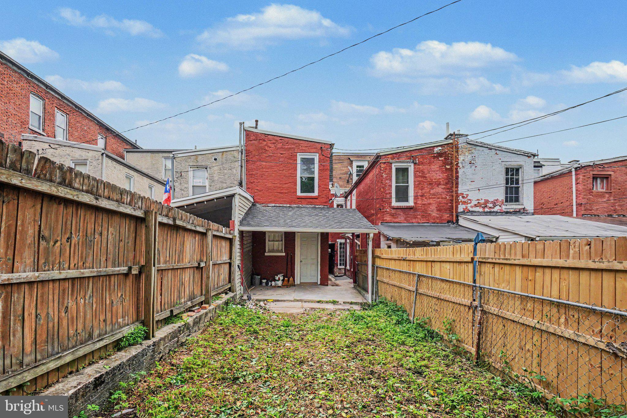 928 ROSE STREET