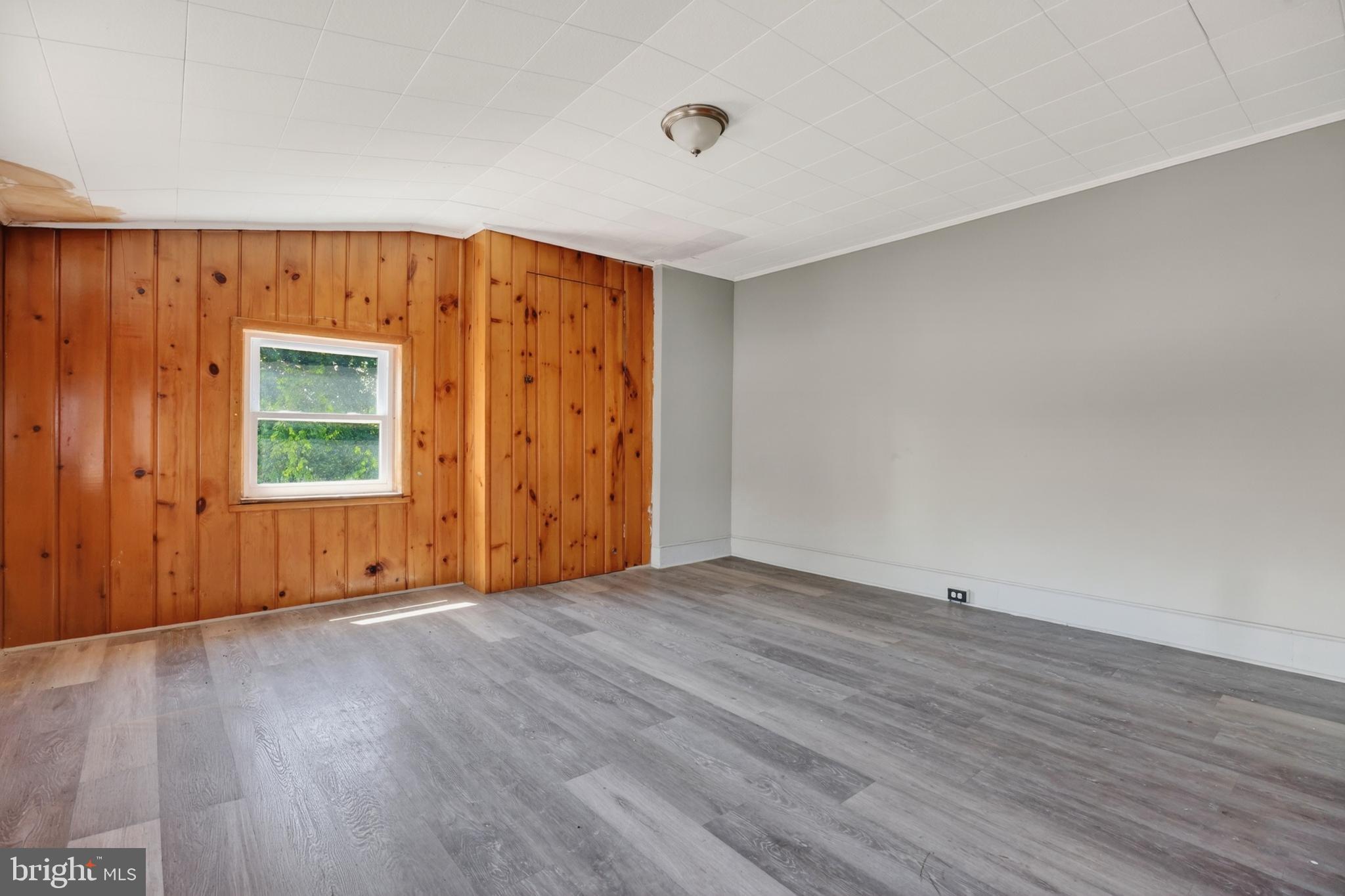 546 S 9TH STREET