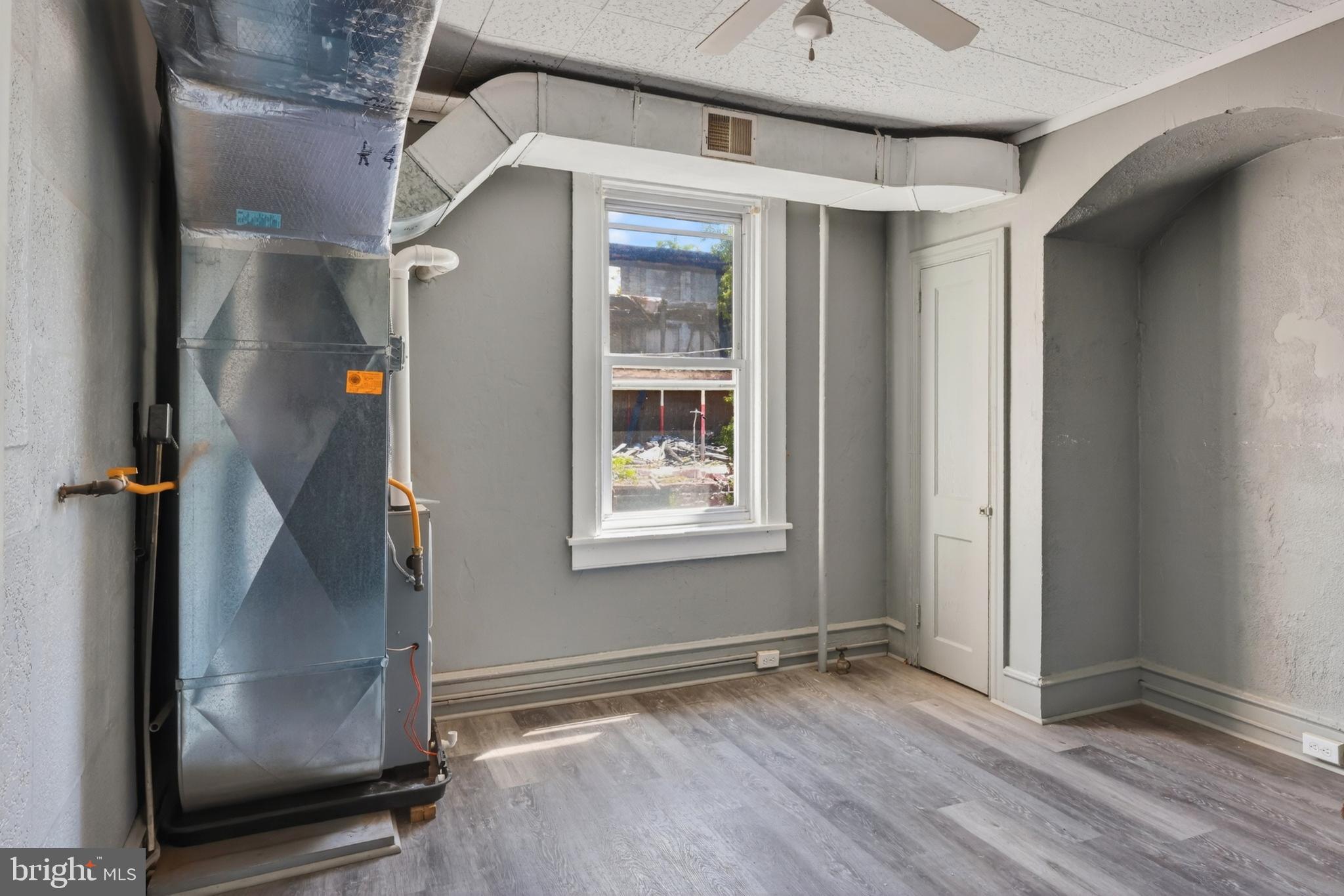 546 S 9TH STREET
