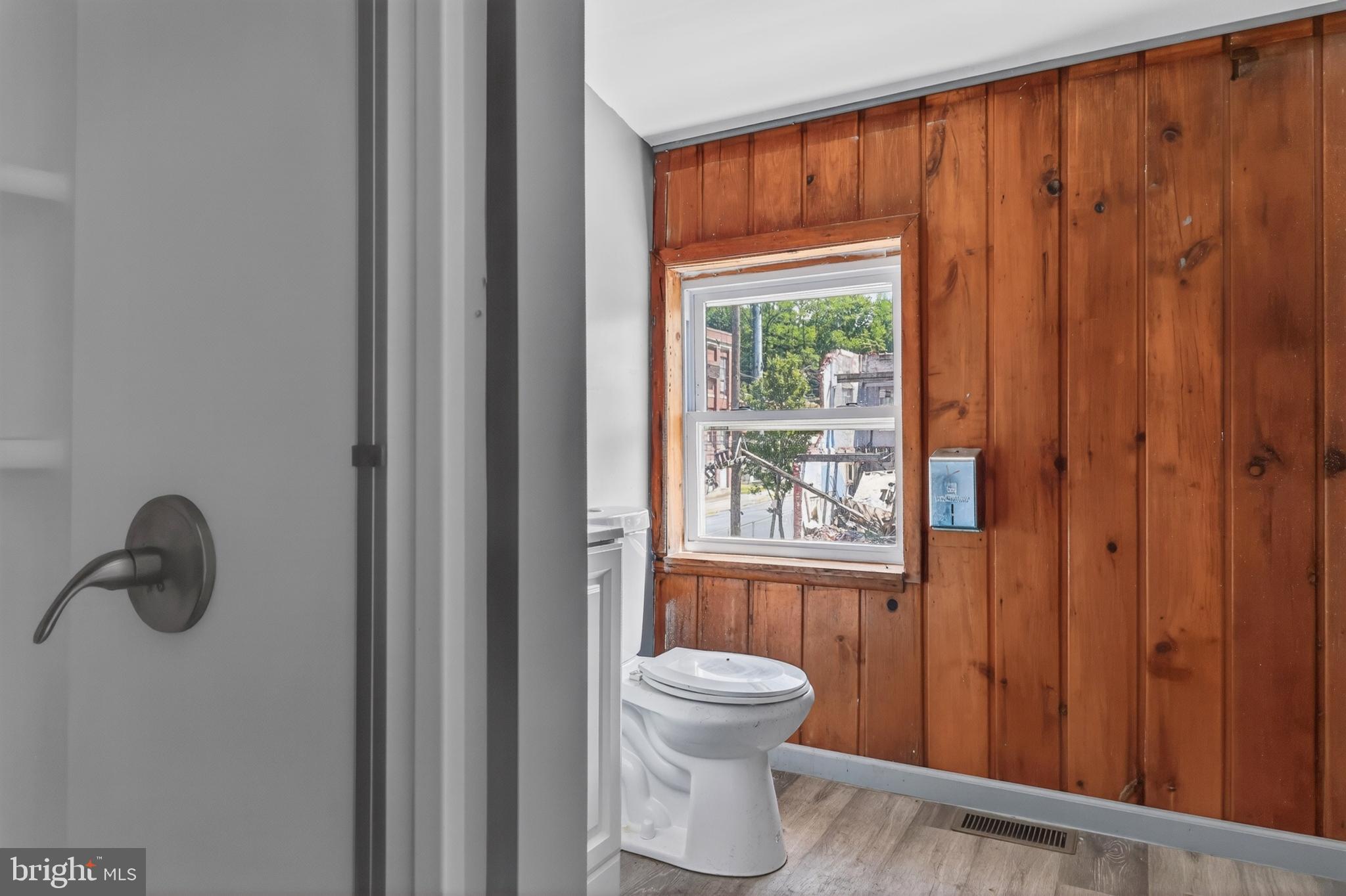 546 S 9TH STREET