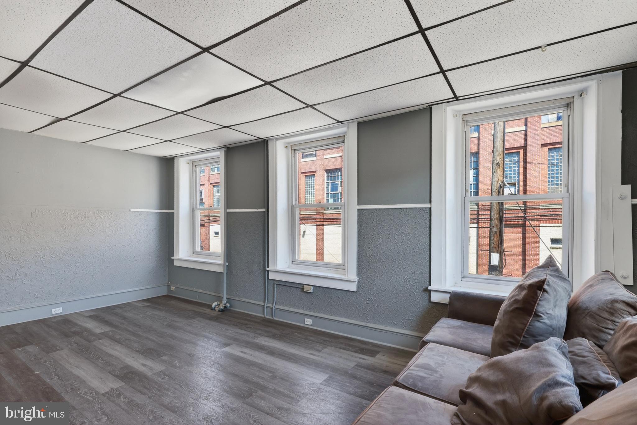 546 S 9TH STREET
