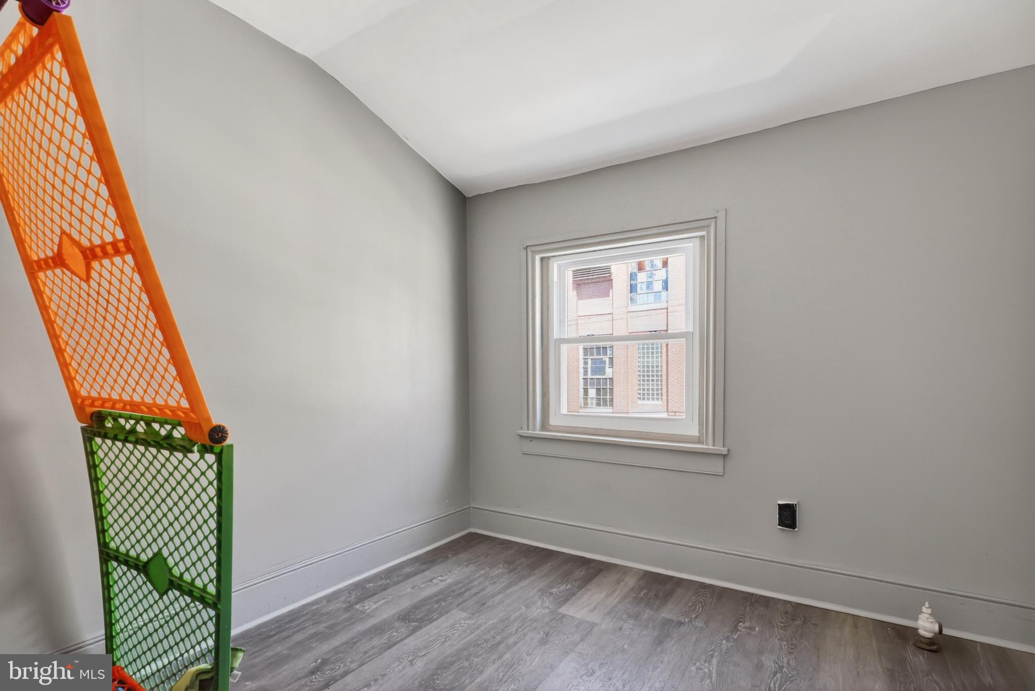 546 S 9TH STREET