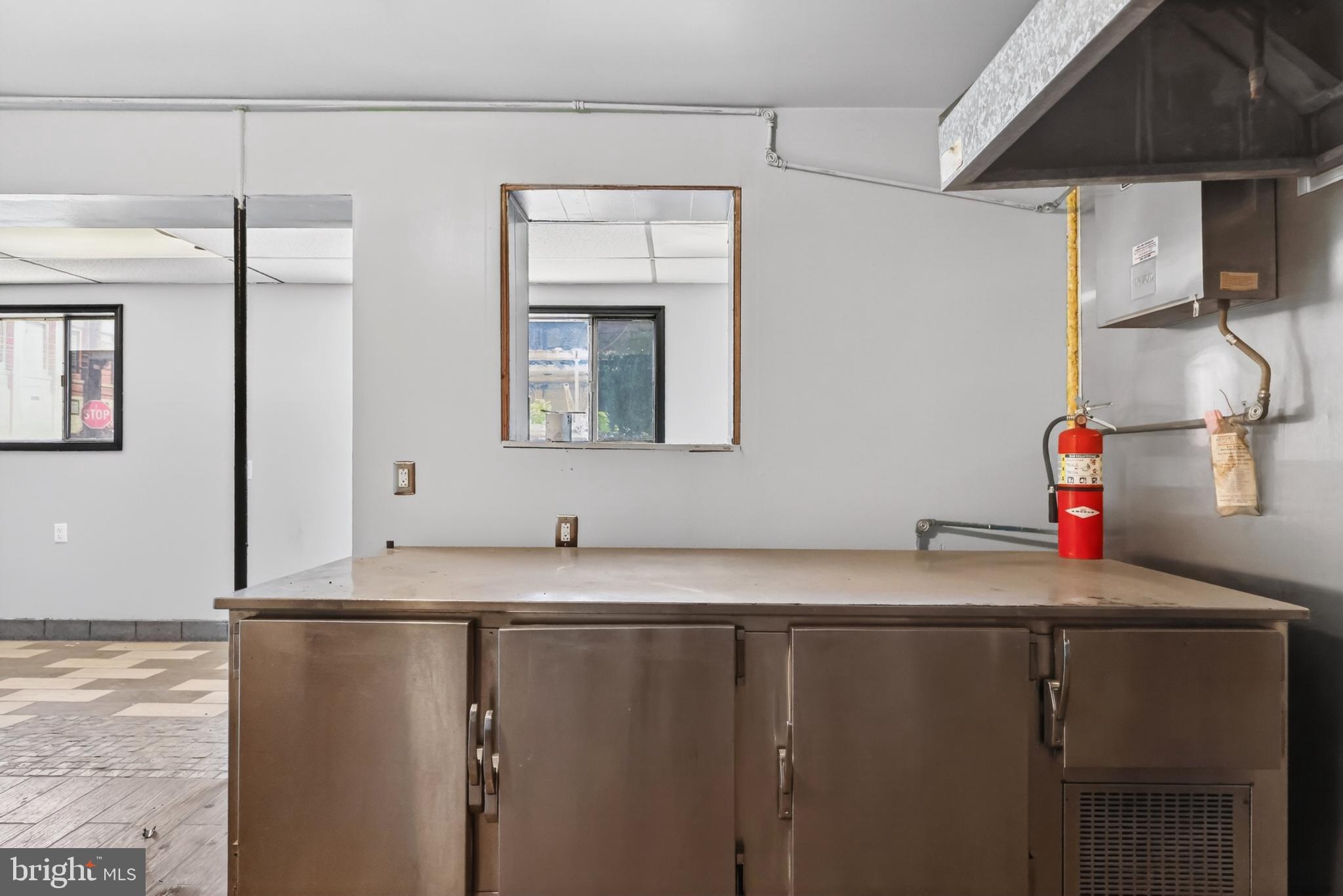 546 S 9TH STREET