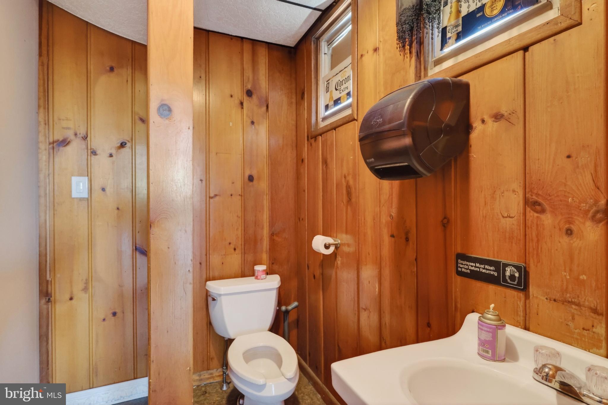 546 S 9TH STREET