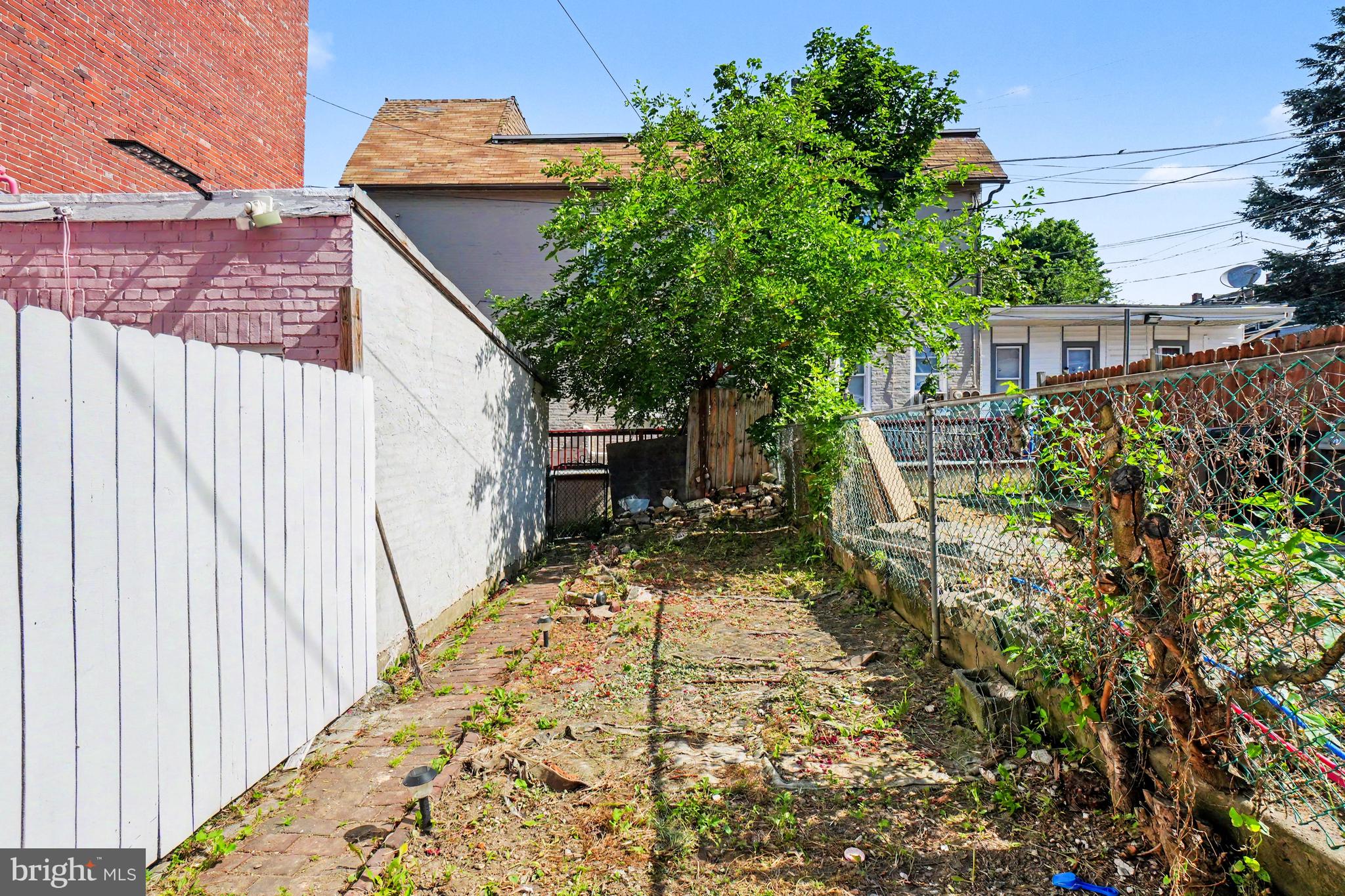1105 GREEN STREET