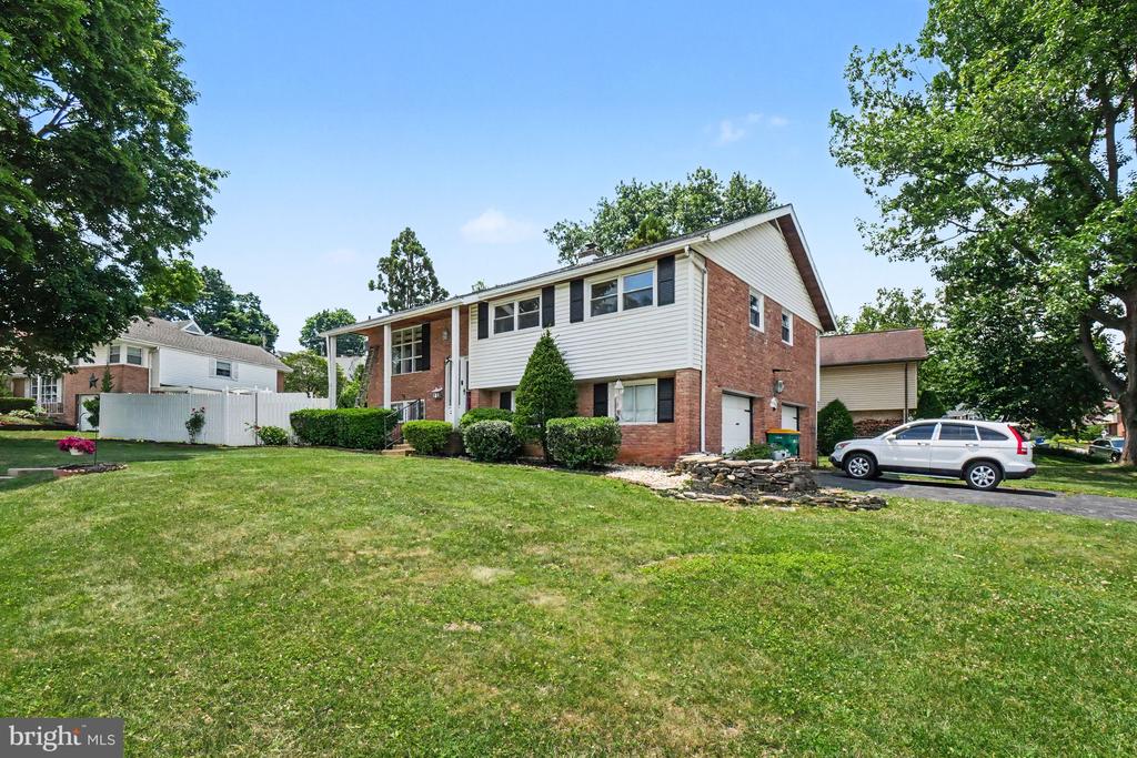 2400 LINDALE DRIVE