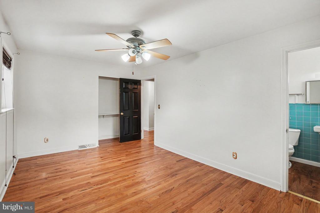2400 LINDALE DRIVE