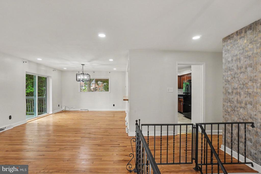 2400 LINDALE DRIVE