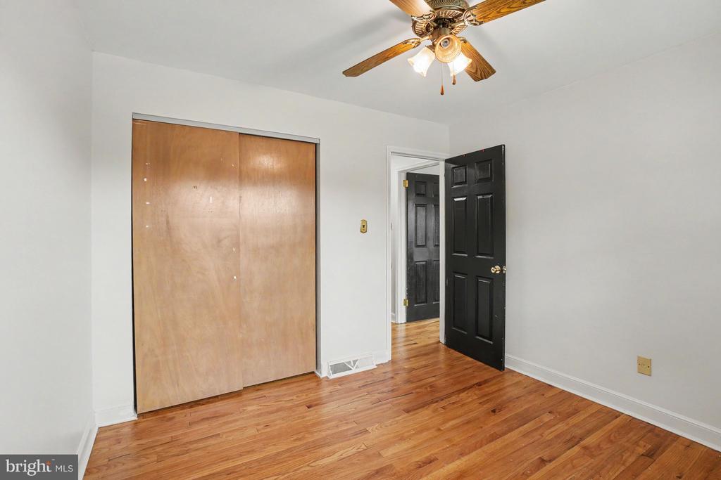 2400 LINDALE DRIVE