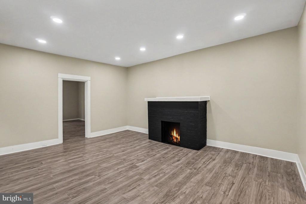 551 N 11TH STREET