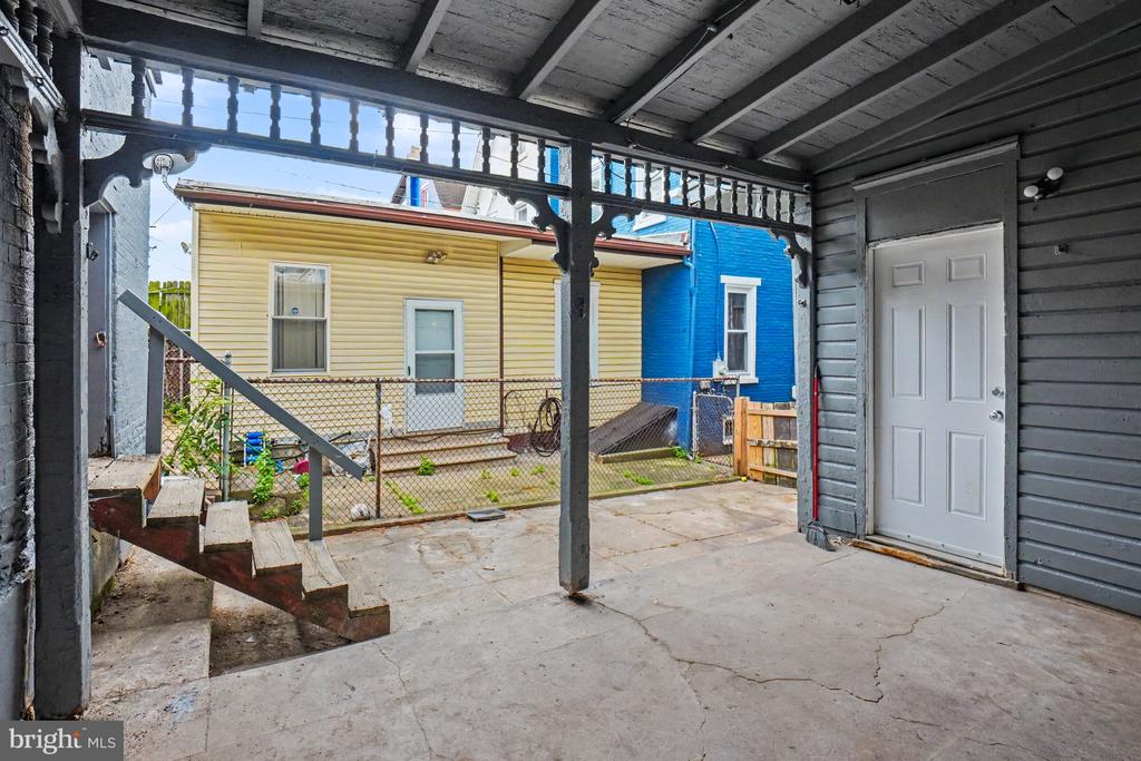 551 N 11TH STREET
