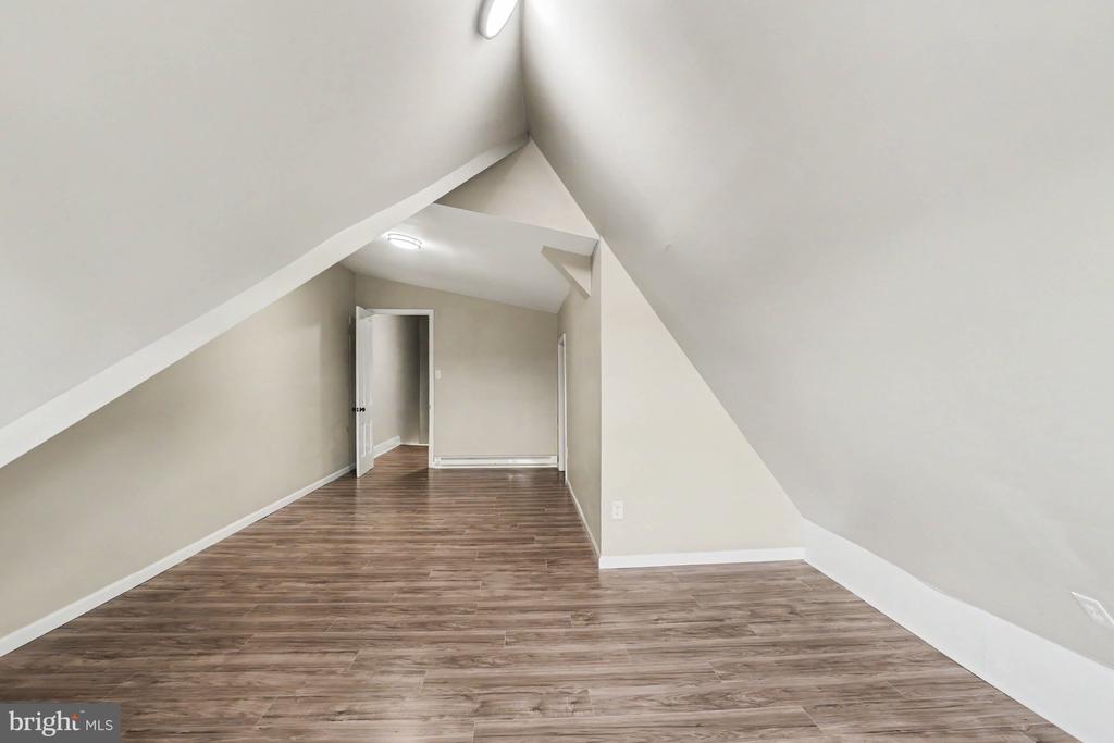551 N 11TH STREET
