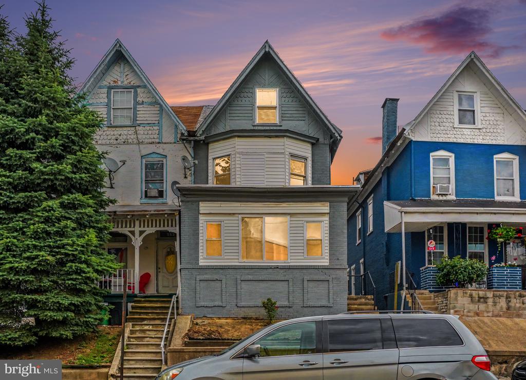 551 N 11TH STREET