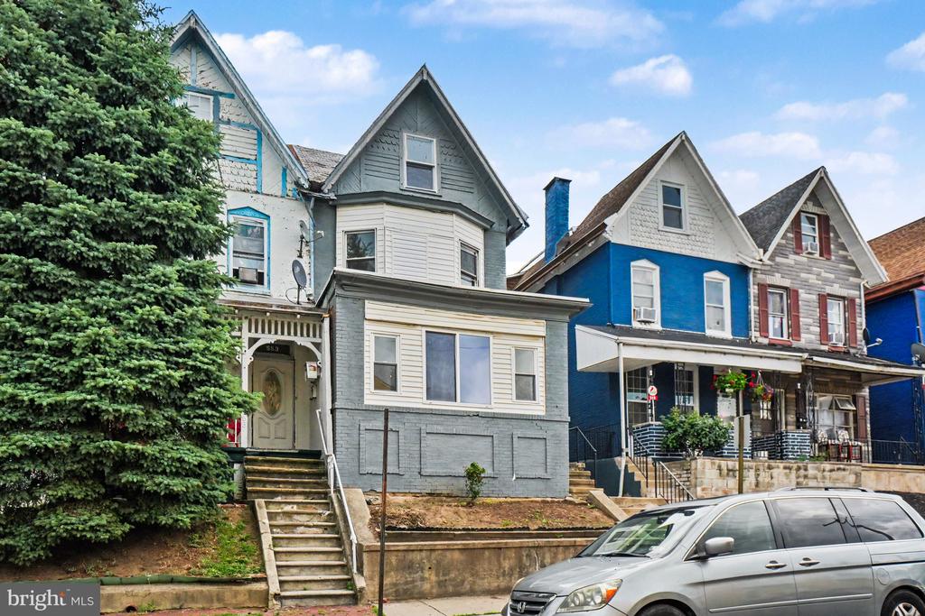 551 N 11TH STREET