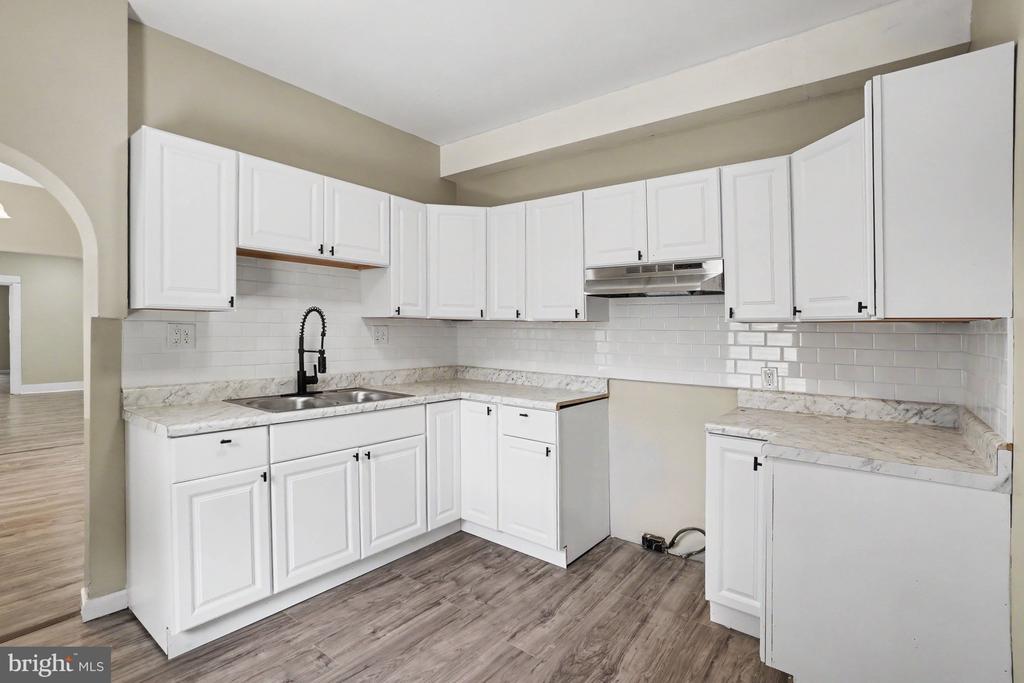 551 N 11TH STREET