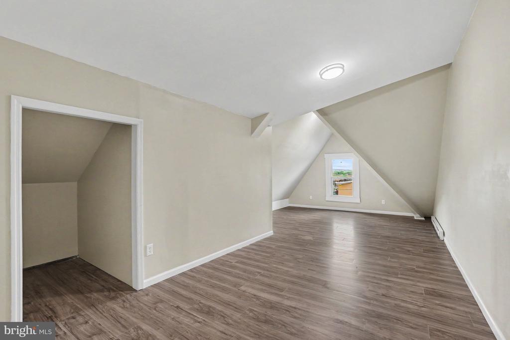 551 N 11TH STREET