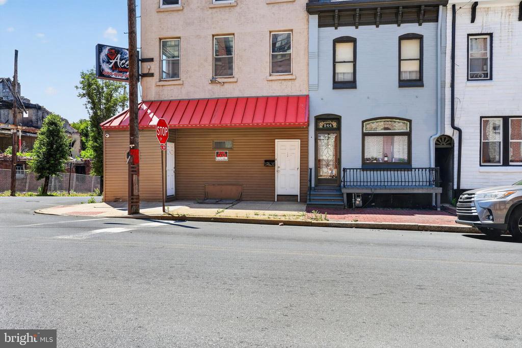 546 S 9TH STREET