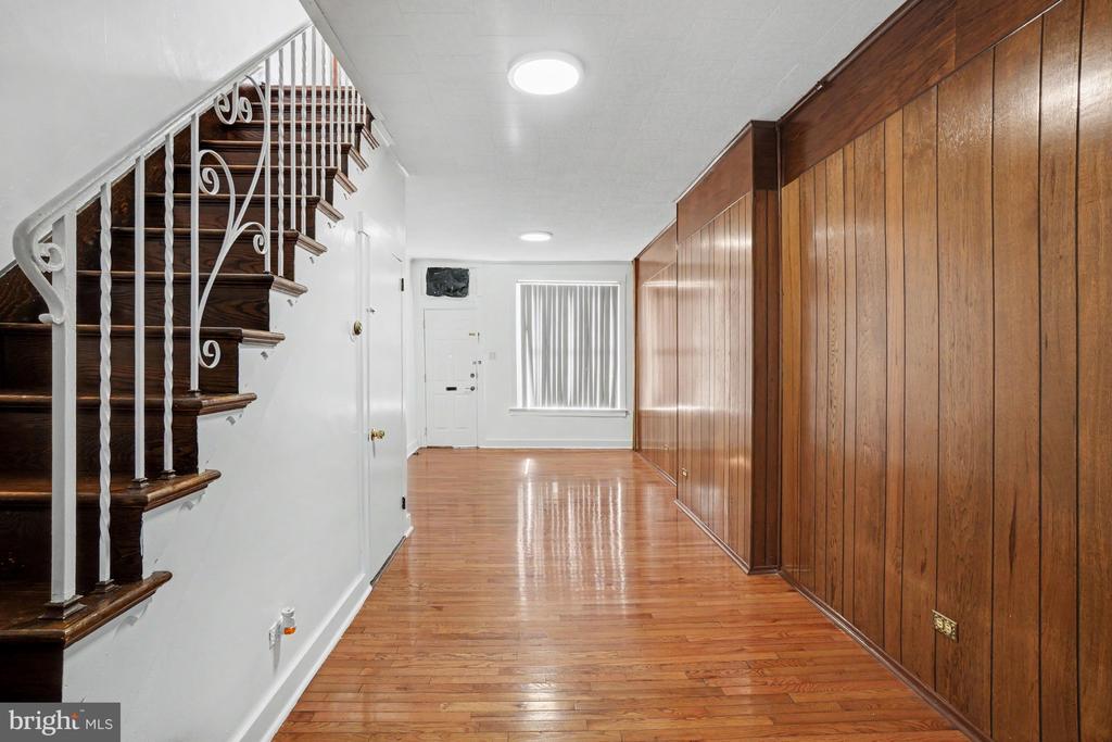546 LOCUST STREET