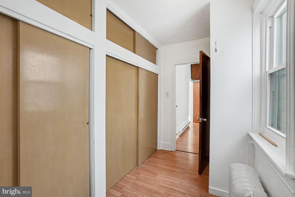 546 LOCUST STREET