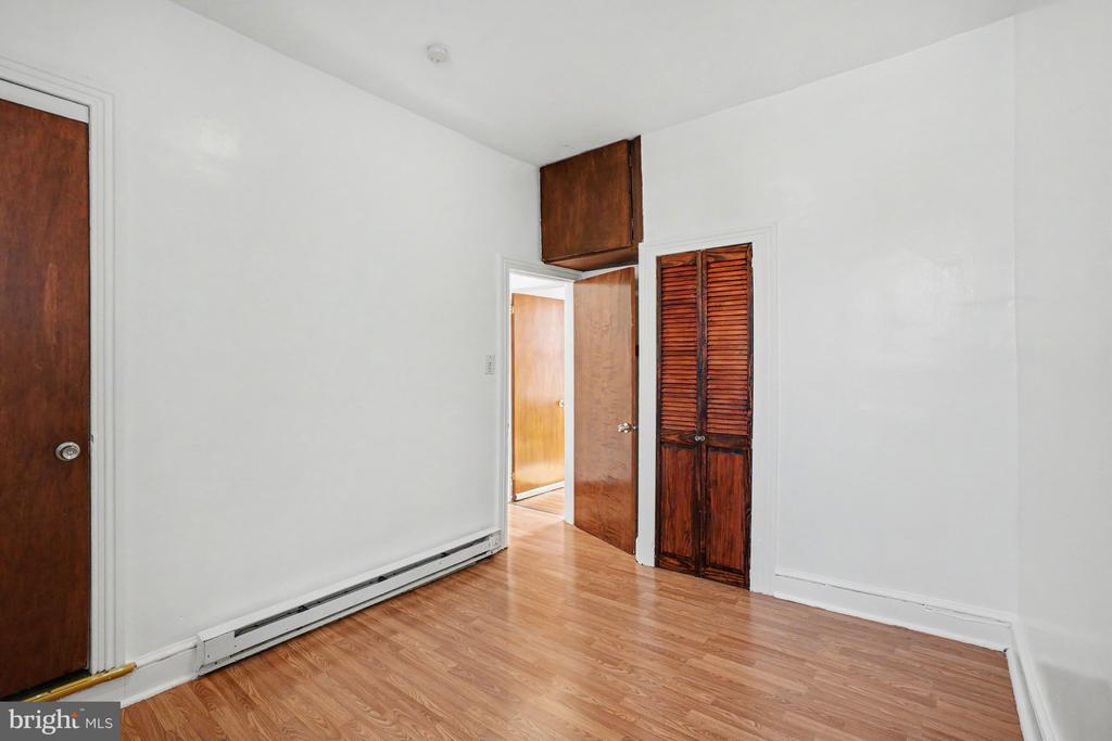 546 LOCUST STREET