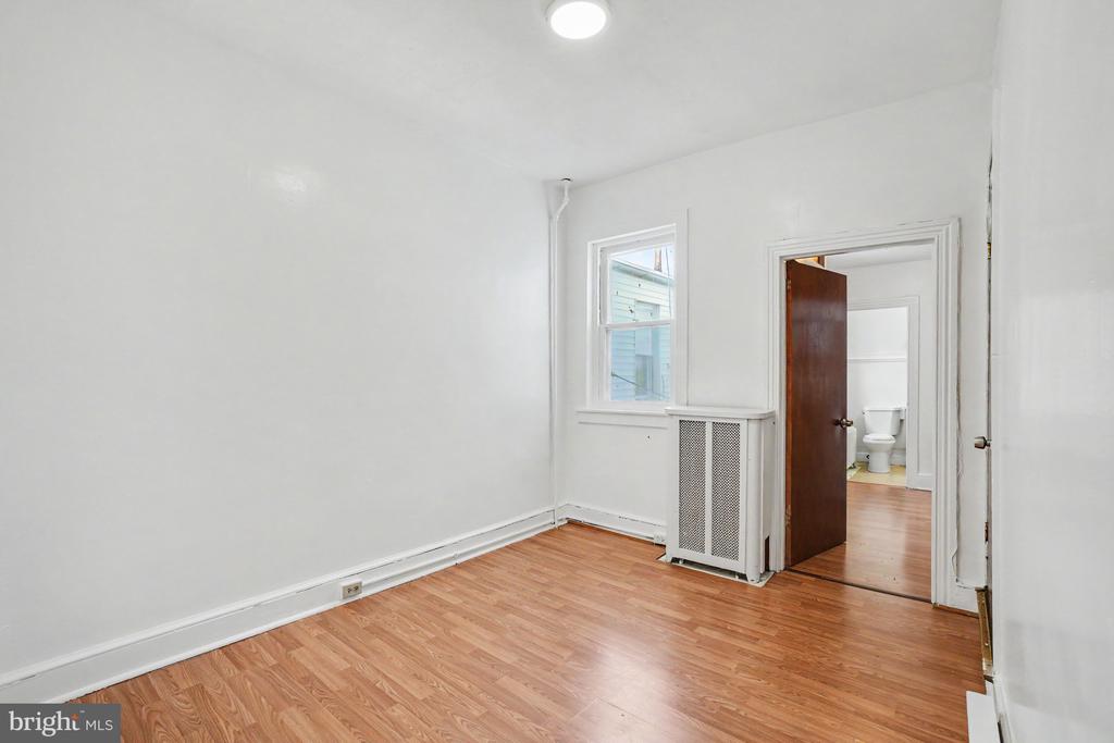 546 LOCUST STREET