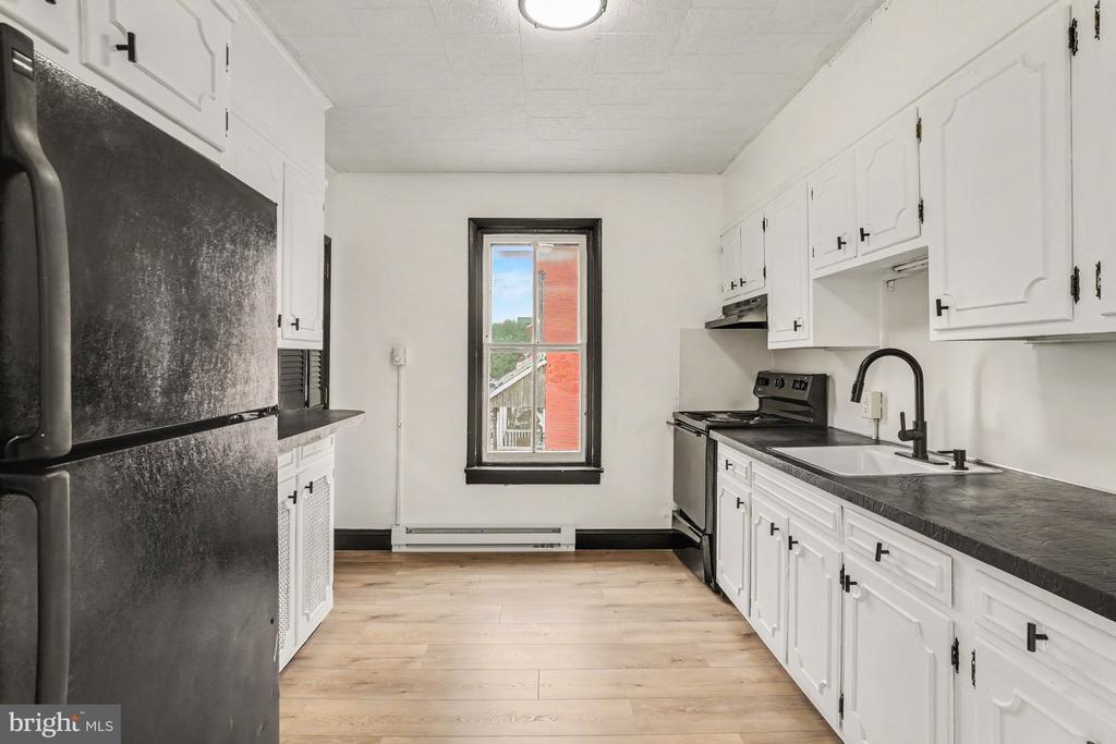 929 PIKE STREET