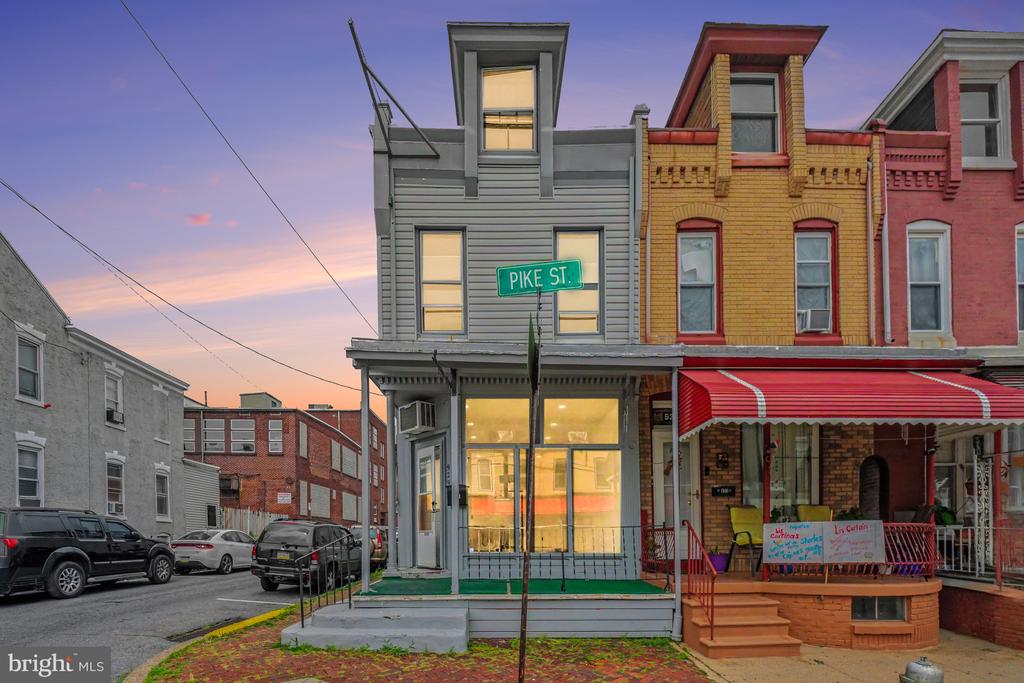 929 PIKE STREET