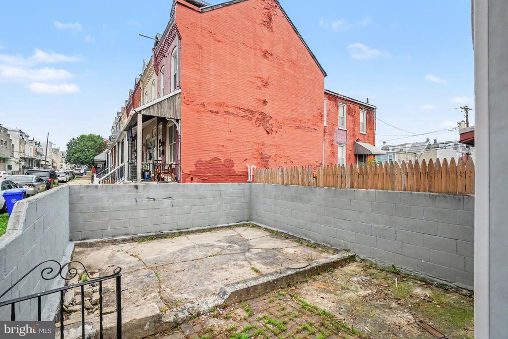 929 PIKE STREET