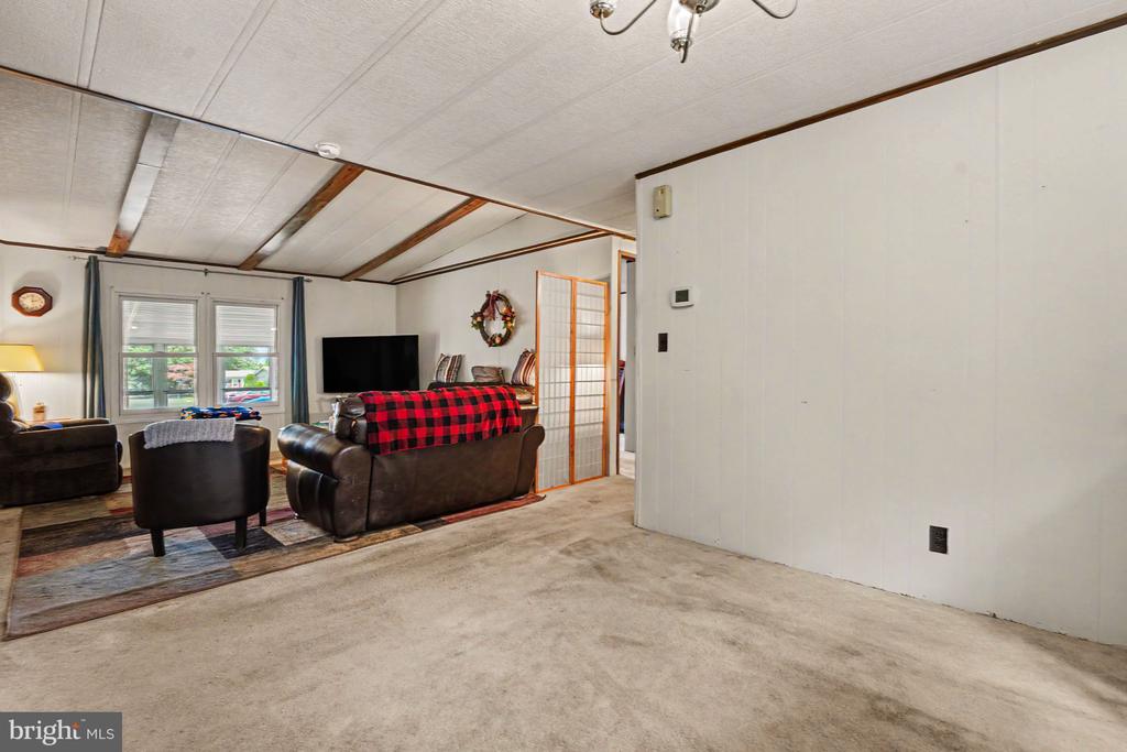 1014 CHERRYWOOD COURT
