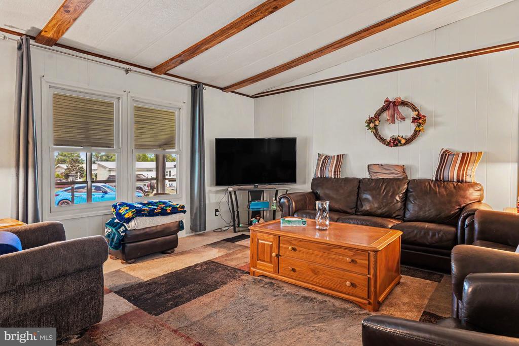 1014 CHERRYWOOD COURT