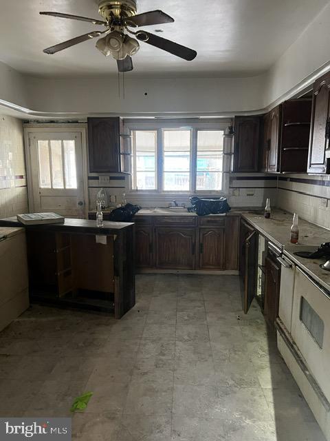 214 W COAL STREET