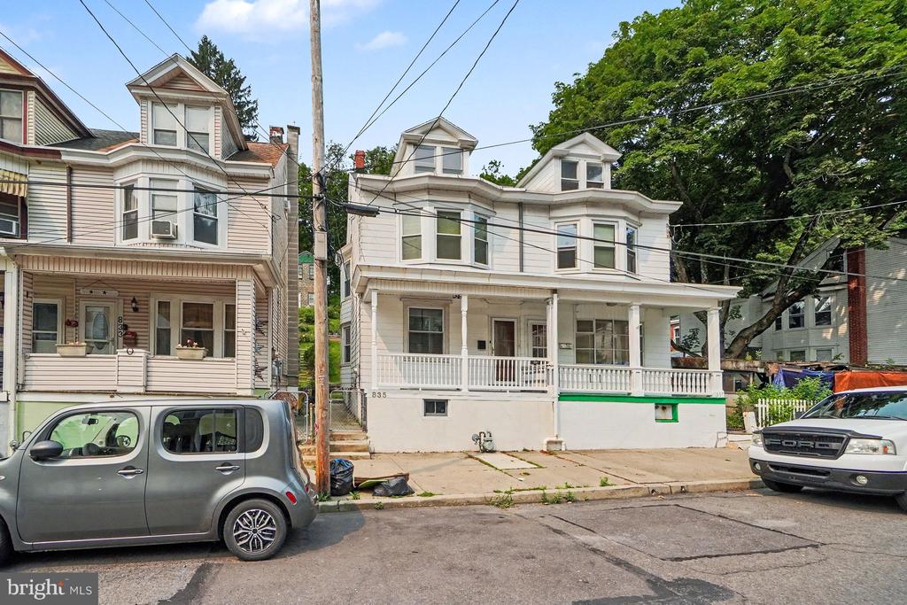 835 W WATER STREET