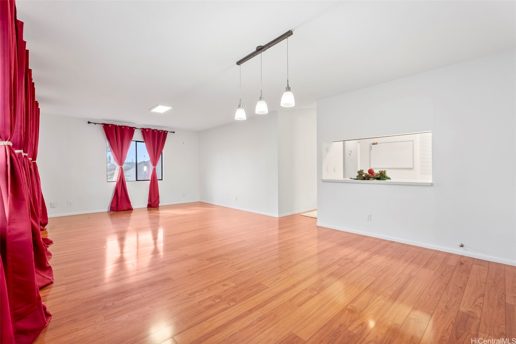 95-349 Kuahelani Avenue B-2