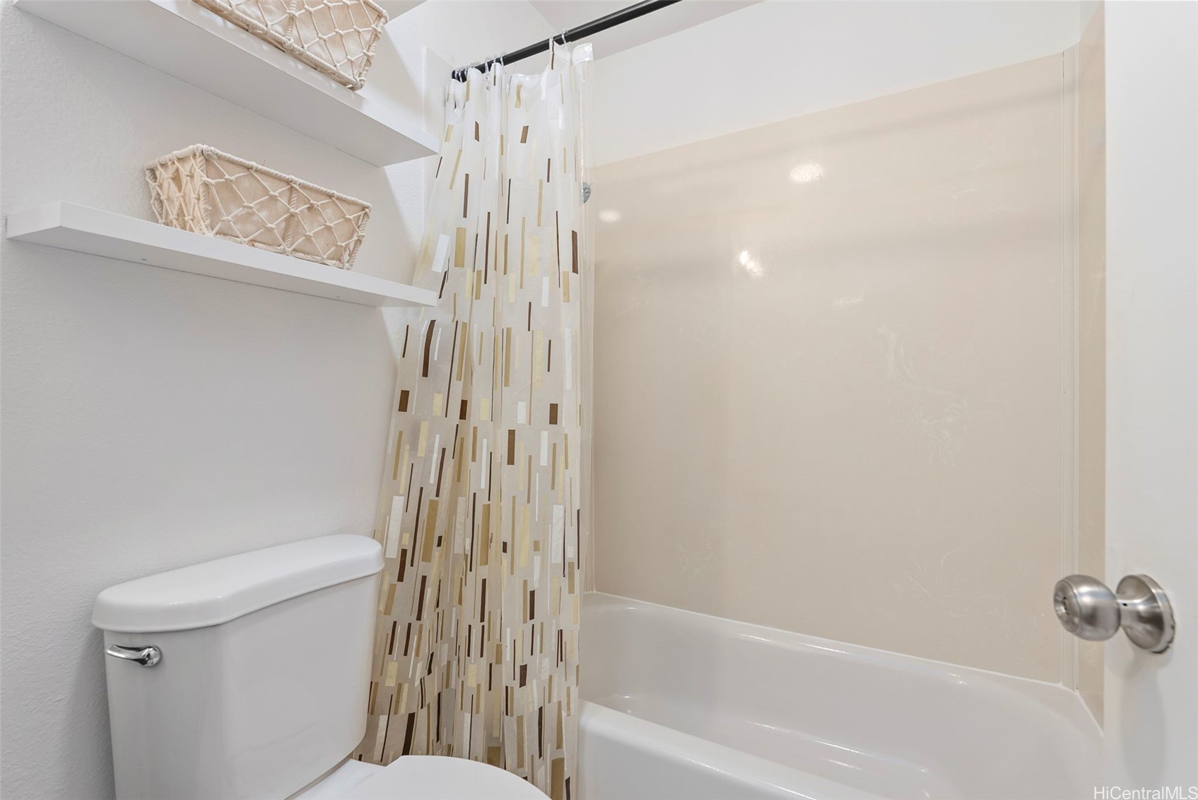 95-349 Kuahelani Avenue B-2