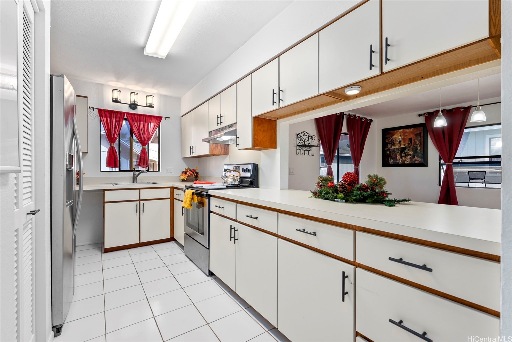 95-349 Kuahelani Avenue B-2