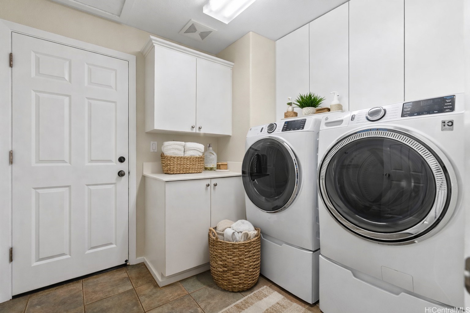 92-1090 Olani Street 10-2