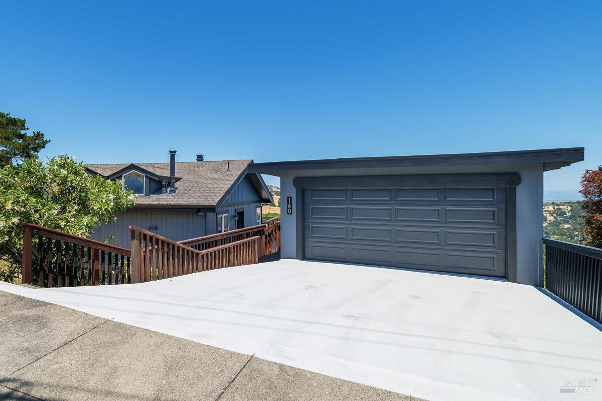 160 Oak Springs Dr