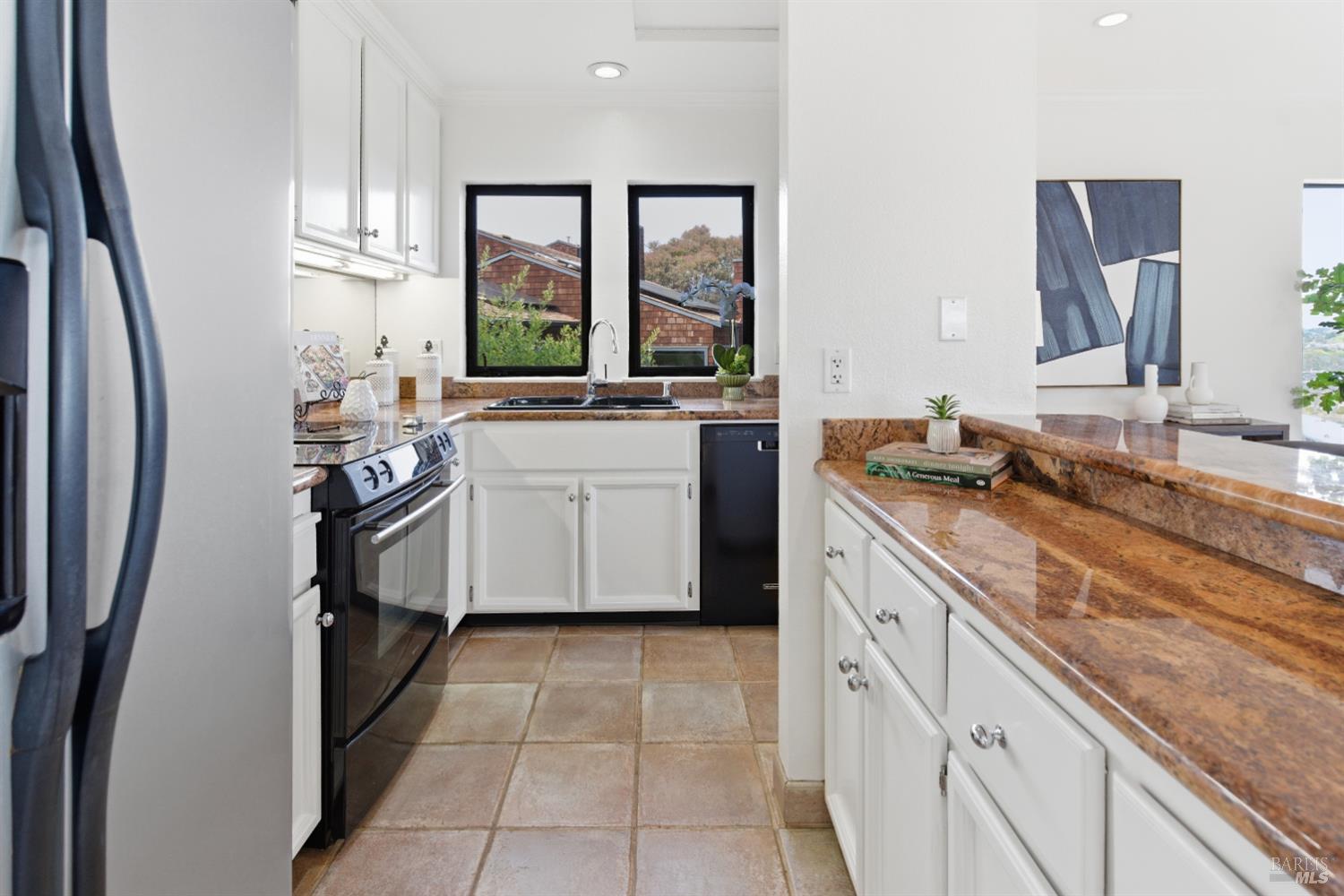 220 Headlands Court