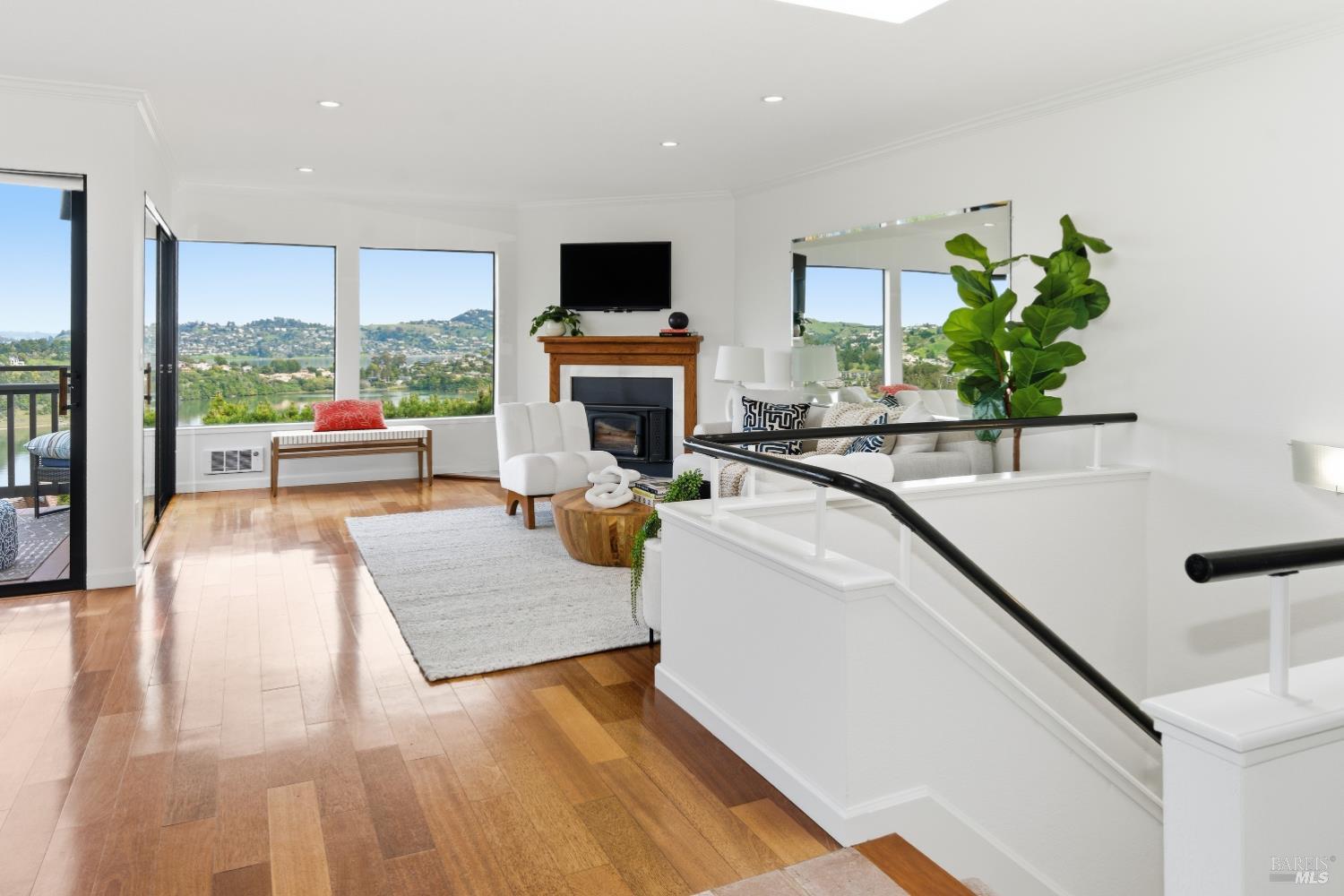 220 Headlands Court