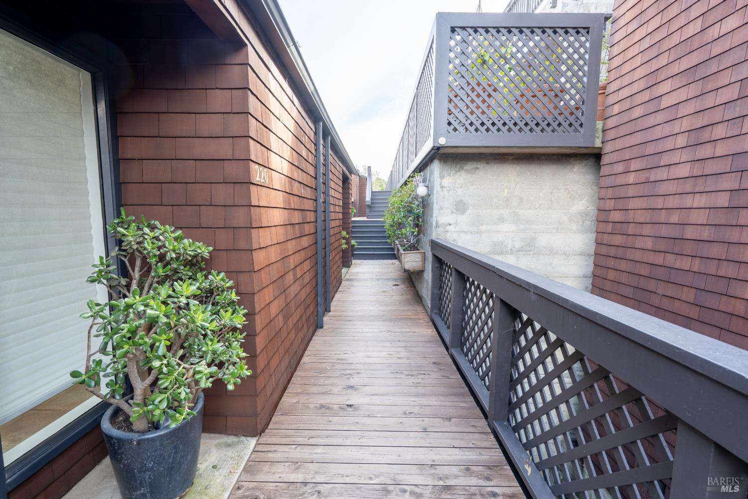 220 Headlands Court