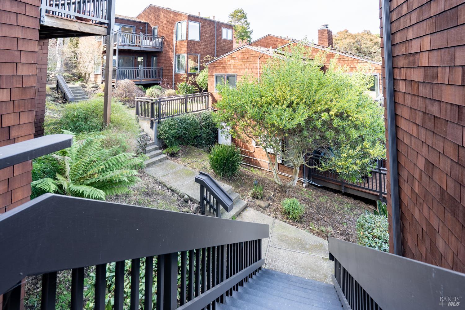 220 Headlands Court