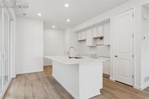 2489 Vanhoutte View