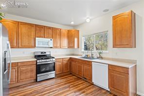 7215 Bonnie Brae Lane