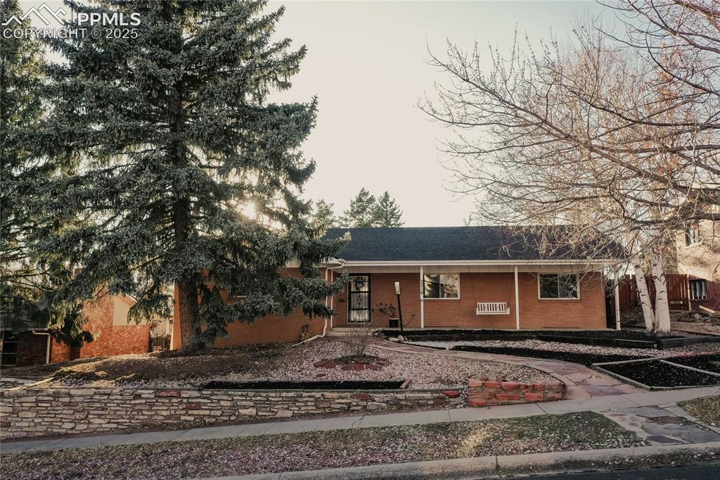 2210 Monteagle Street